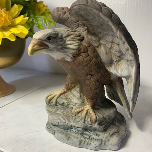 Vintage Bald Eagle Figurine - Picture 1 of 7
